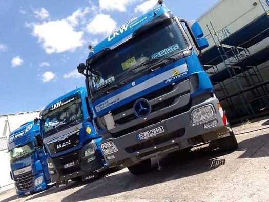 Fuhrpark von LKW-Transport und Baustoffhandel DEBOLA GmbH & Co. KG in Schkopau/ OT Ermlitz