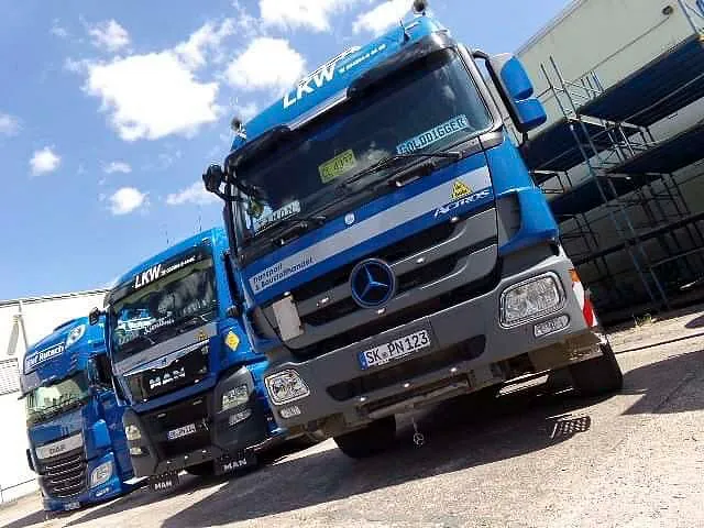 Fuhrpark von LKW-Transport und Baustoffhandel DEBOLA GmbH & Co. KG in Schkopau/ OT Ermlitz