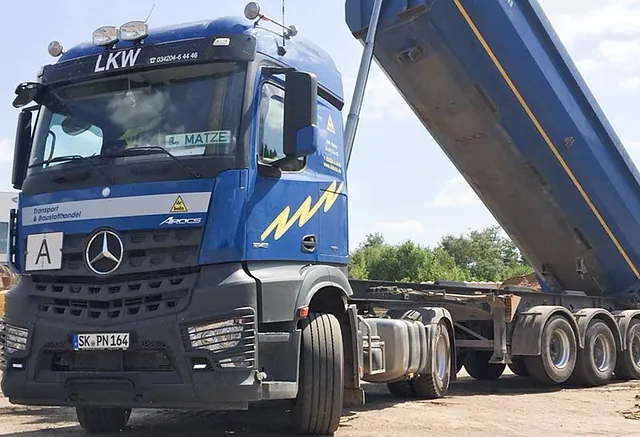 Schüttguttransporte von LKW-Transport und Baustoffhandel DEBOLA GmbH & Co. KG in Schkopau/ OT Ermlitz