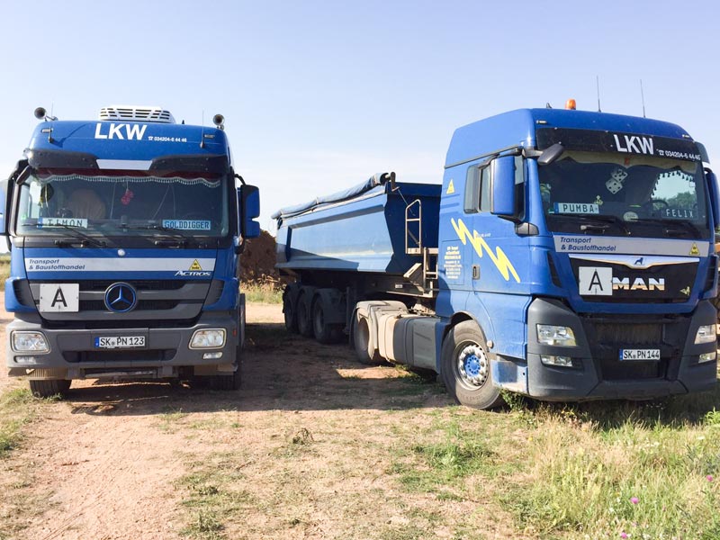 Fuhrpark von LKW-Transport und Baustoffhandel DEBOLA GmbH & Co. KG in Schkopau/ OT Ermlitz